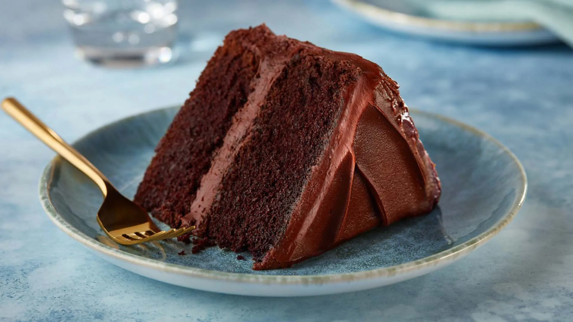 CHOCOLATE CAKE